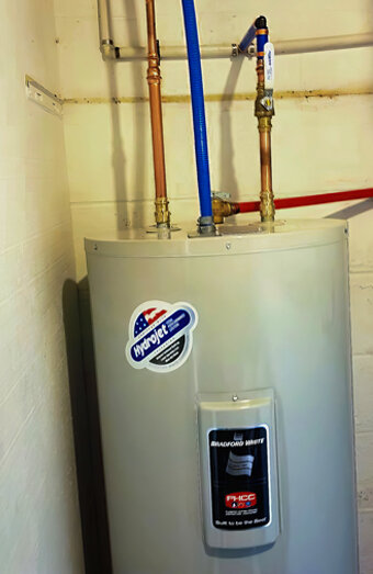 https://mountpleasanthotwater.com.au/uploads/2025/06/electric-hot-water-system-32554.jpg