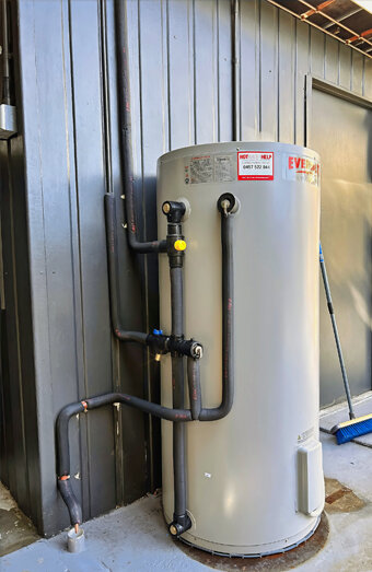 https://mountpleasanthotwater.com.au/uploads/2025/06/electric-hot-water-system-68504.jpg