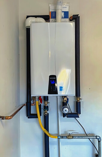 https://mountpleasanthotwater.com.au/uploads/2025/06/thermostatic-water-systems-94011.jpg